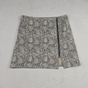 Promesa Women's Tan Black Gray Snake Print Mini Skirt Size Medium Zipper Pockets